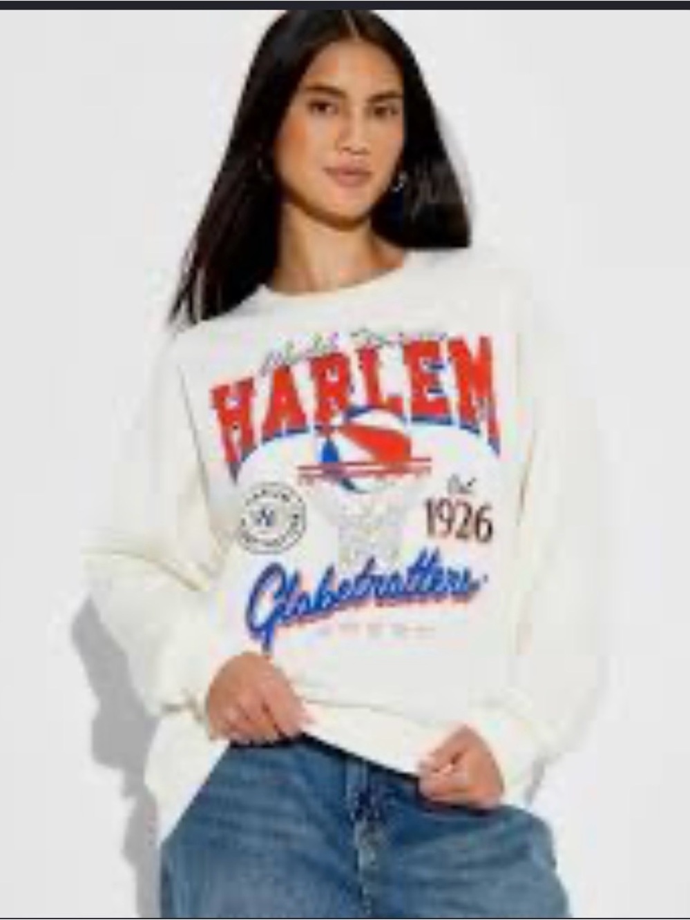 Modern Lux White Graphic "Harlem Globetrotters” Sweatshirt